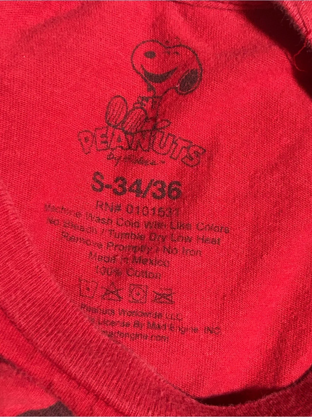 Peanuts Red Snoopy Santa Short Sleeve Tee
